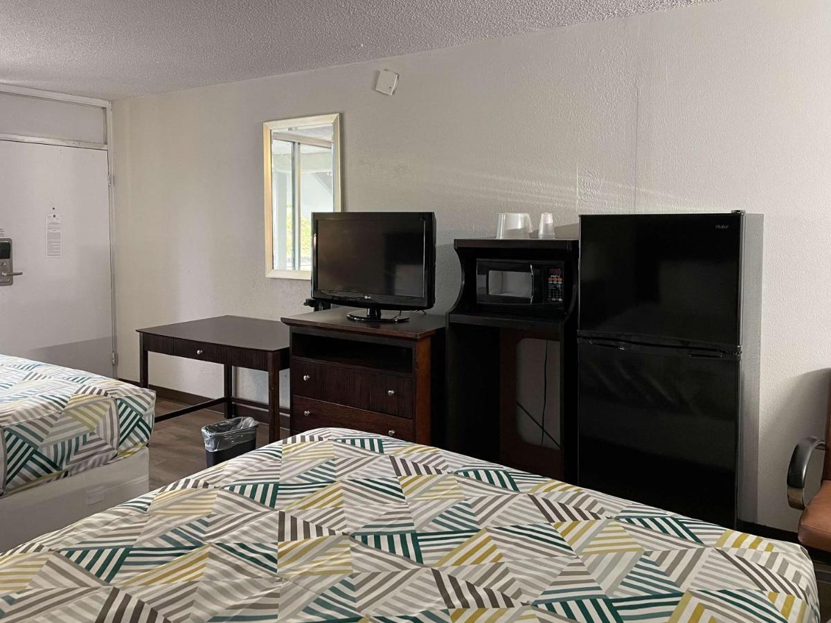 Motel 6 Wytheville Va Экстерьер фото