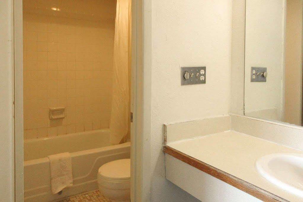 Motel 6 Wytheville Va Экстерьер фото
